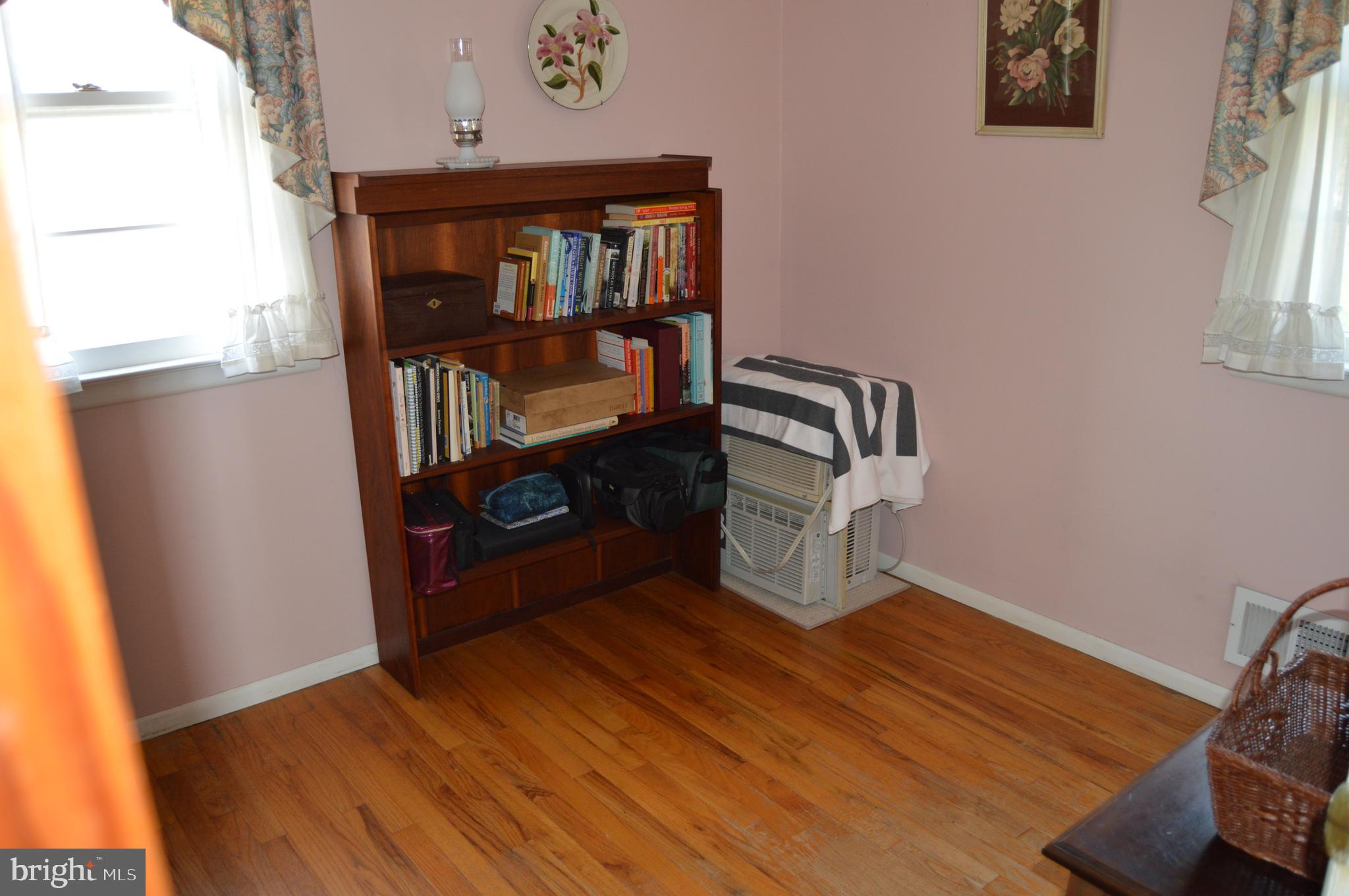 98 Hempstead Road Hamilton, NJ 08610 - Photo 14 of 24 Gallery Image 14