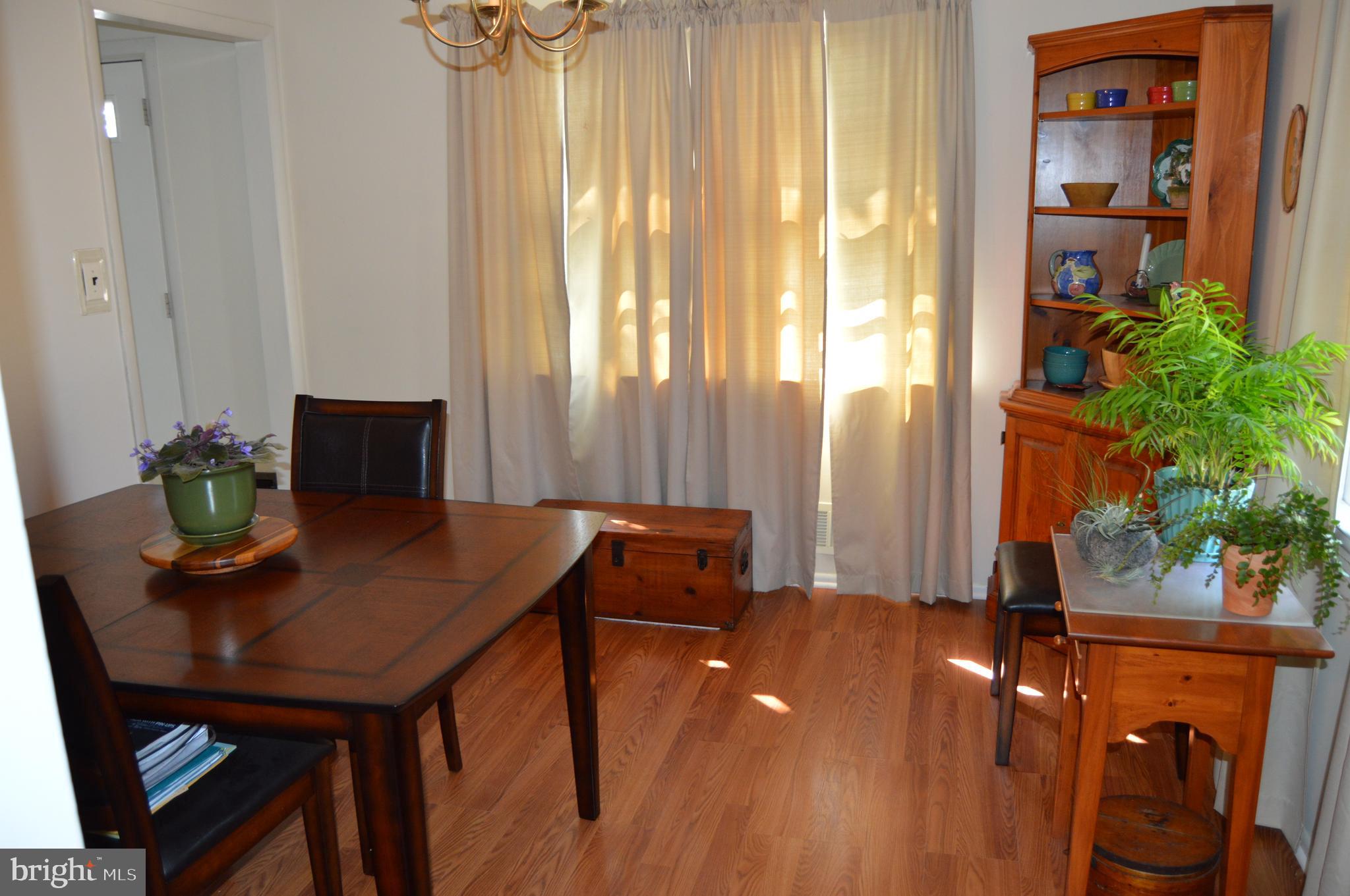 98 Hempstead Road Hamilton, NJ 08610 - Photo 8 of 24 Gallery Image 8