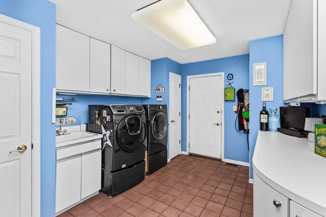 $1,350,000 | 3240 Brookdale Lane, Northbrook, IL 60062