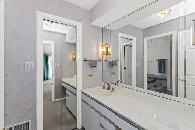 $1,350,000 | 3240 Brookdale Lane, Northbrook, IL 60062