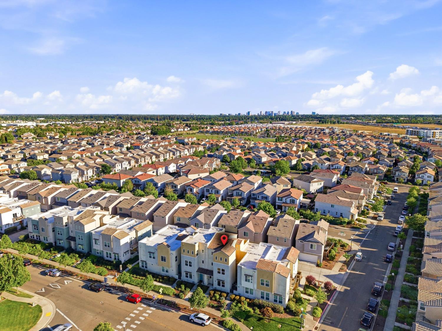 2564 Prosper Road Sacramento, CA 95834 - Photo 42 of 46 a city view with tall buildings