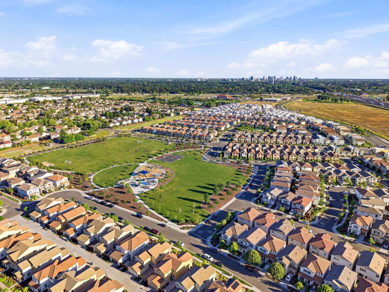 2564 Prosper Road Sacramento, CA 95834 - Photo 45 of 46 a view of a city