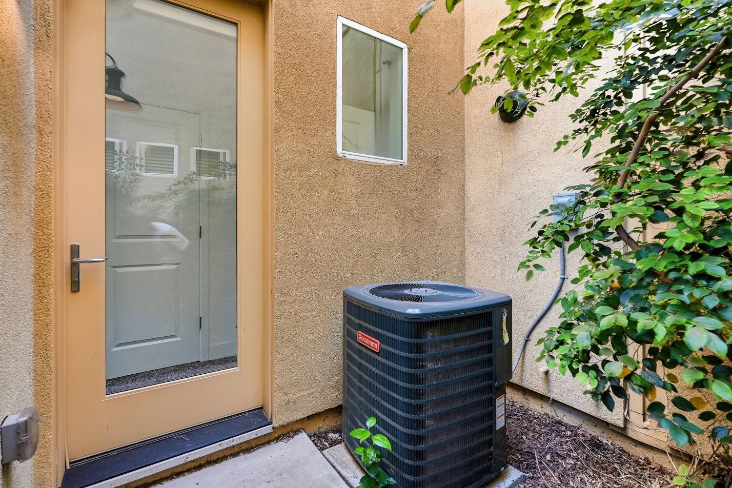 2564 Prosper Road Sacramento, CA 95834 - Photo 10 of 46 a view of backyard with a potted plant