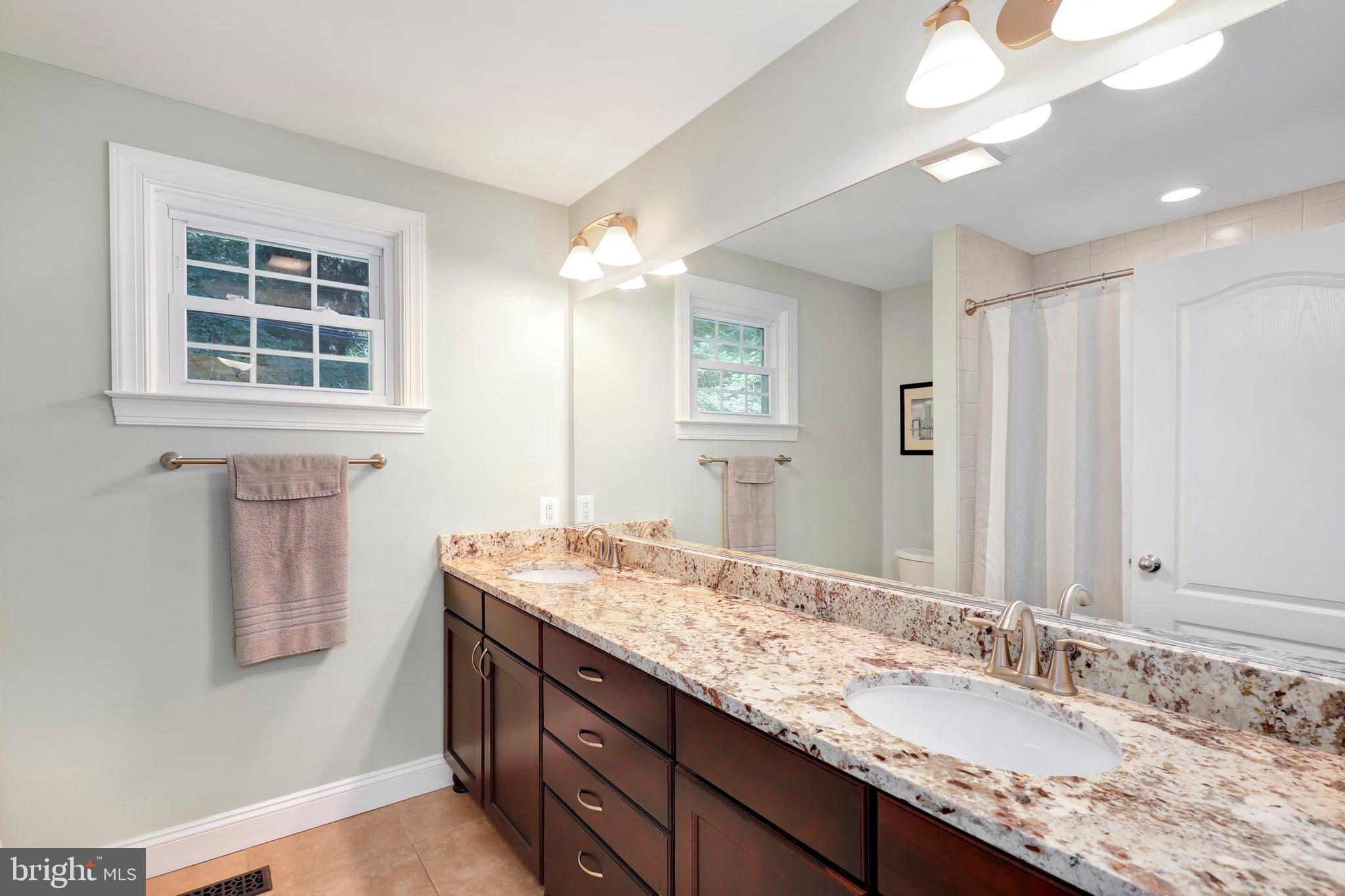 11 North Hilltop Road Baltimore, MD 21228 - Photo 28 of 37