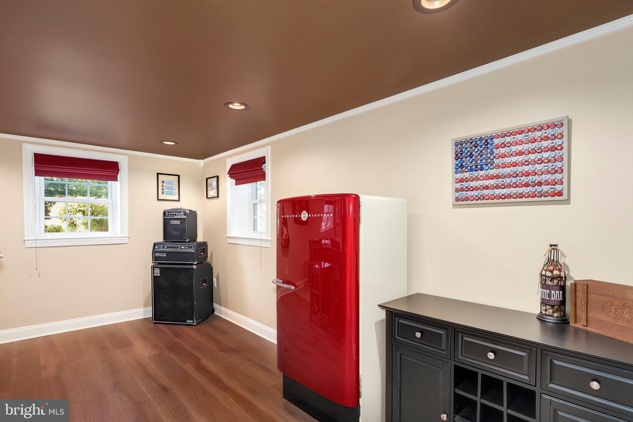 11 North Hilltop Road Baltimore, MD 21228 - Photo 31 of 37