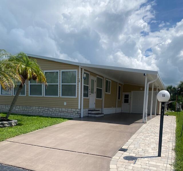 1601 Highway 441, Unit 10 Okeechobee, FL 34974 - Photo 2 of 22 IMG_5997