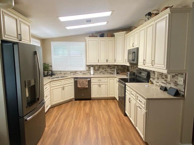 1601 Highway 441, Unit 10 Okeechobee, FL 34974 - Photo 6 of 22 IMG_6002