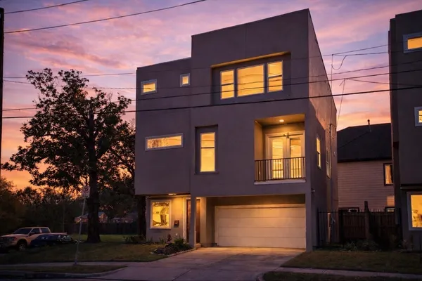 $455,000 | 6403 Bowling Green Street, Houston, TX 77021