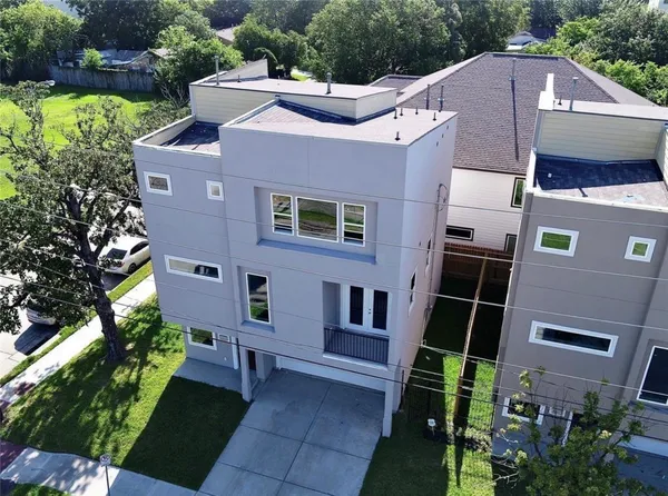 $455,000 | 6403 Bowling Green Street, Houston, TX 77021