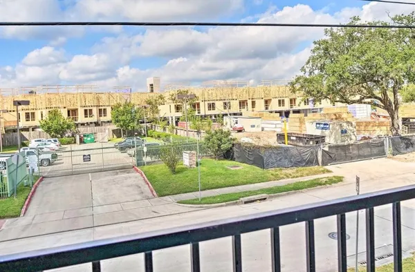 $455,000 | 6403 Bowling Green Street, Houston, TX 77021