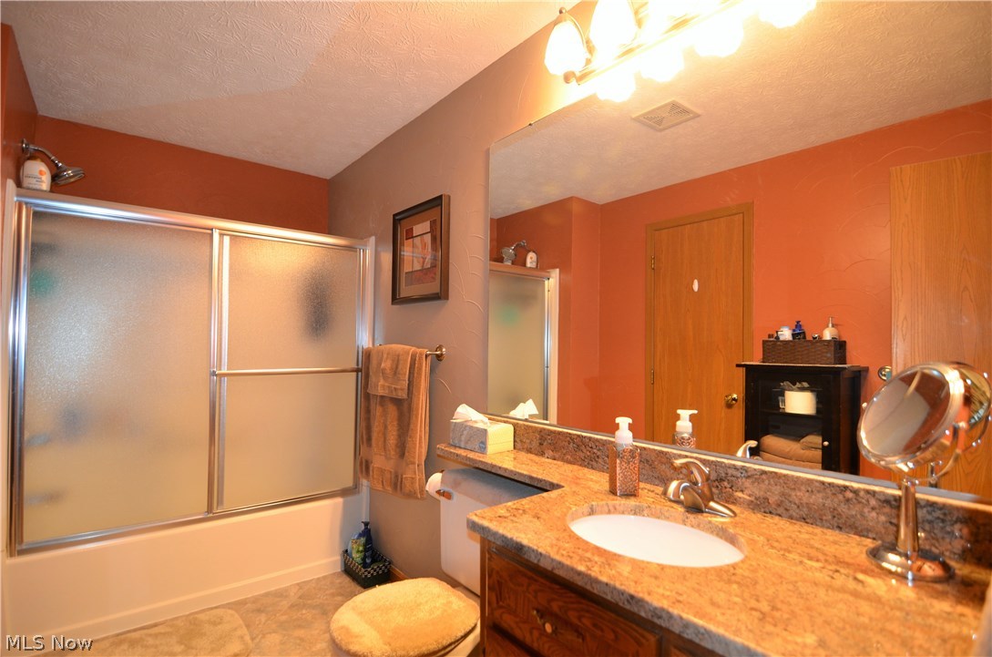 8658 Weaver Road Ravenna, OH 44266 - Photo 11 of 26 Gallery Image 11