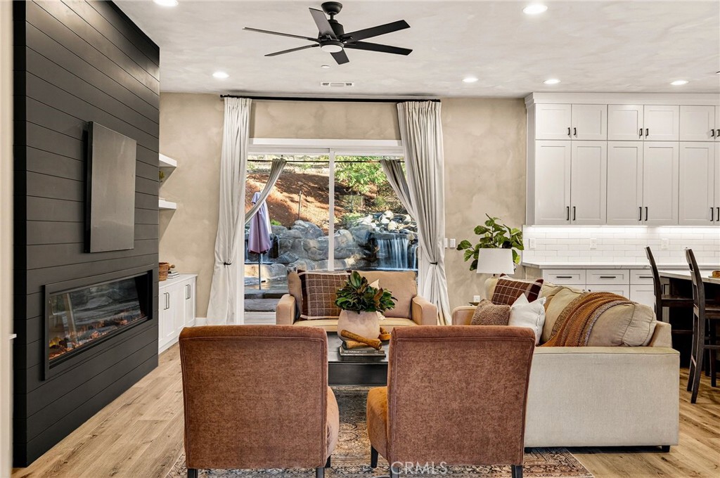 5772 Acorn Ridge Drive Paradise, CA 95969 - Photo 12 of 59 a living room with furniture and a large window
