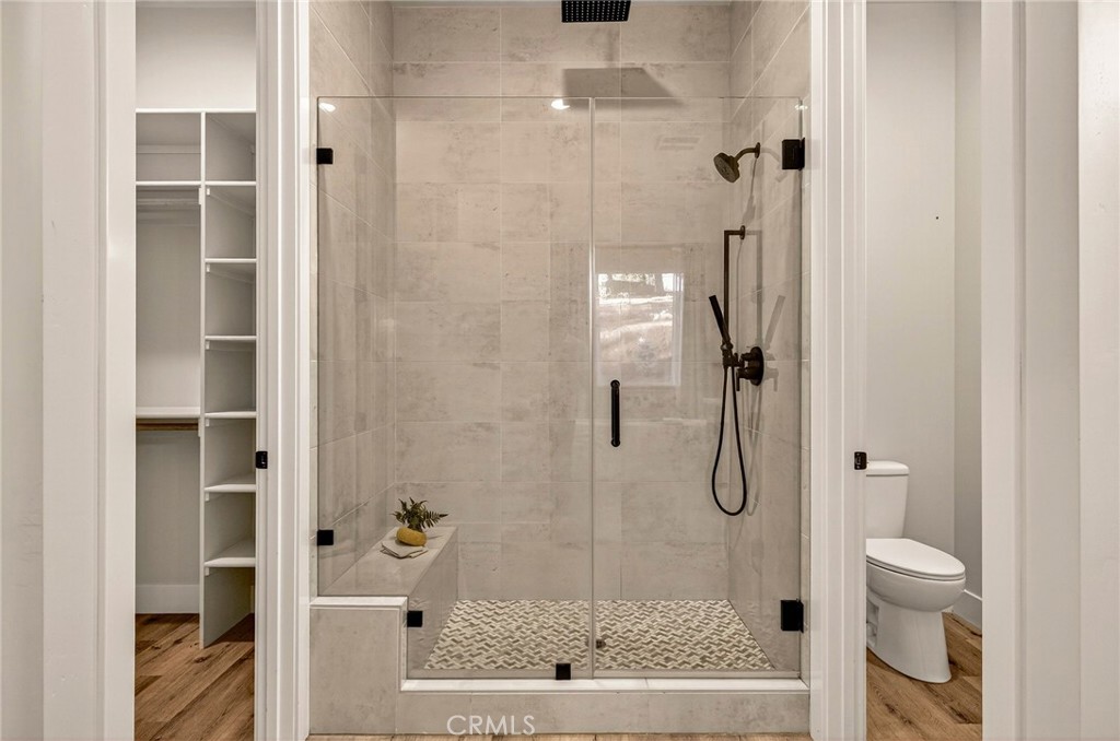 5772 Acorn Ridge Drive Paradise, CA 95969 - Photo 30 of 59 a bathroom with a shower