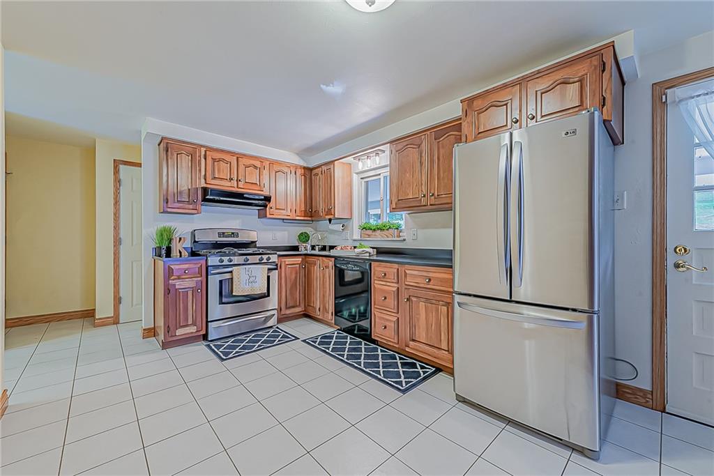229 McDermott Road Trafford, PA 15085 - Photo 2 of 25 Gallery Image 2