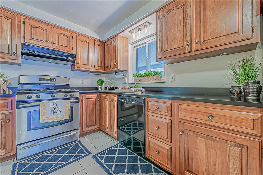 229 McDermott Road Trafford, PA 15085 - Photo 4 of 25 Gallery Image 4