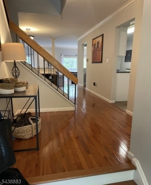124 Hempstead Court Madison, NJ 07940 - Photo 3 of 23