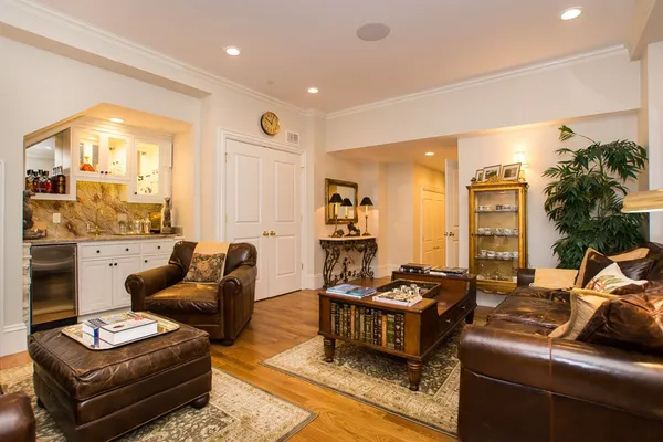 $9,000 | 1 Winter Place, Unit 2, Boston, MA 02108