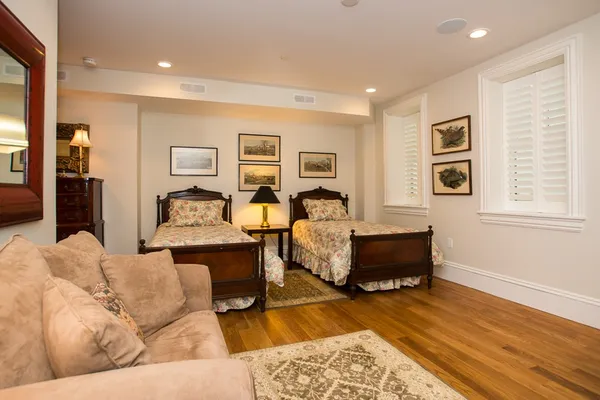 $9,000 | 1 Winter Place, Unit 2, Boston, MA 02108