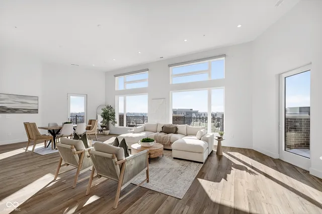 $1,125,000 | 1155 South Rangeline Road, Unit 504, Carmel, IN 46032