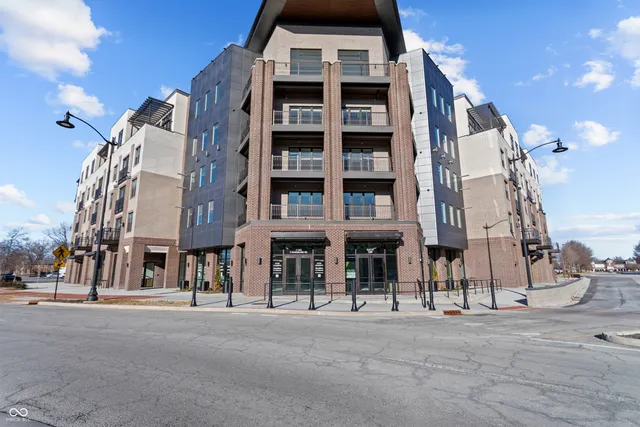 $1,125,000 | 1155 South Rangeline Road, Unit 504, Carmel, IN 46032