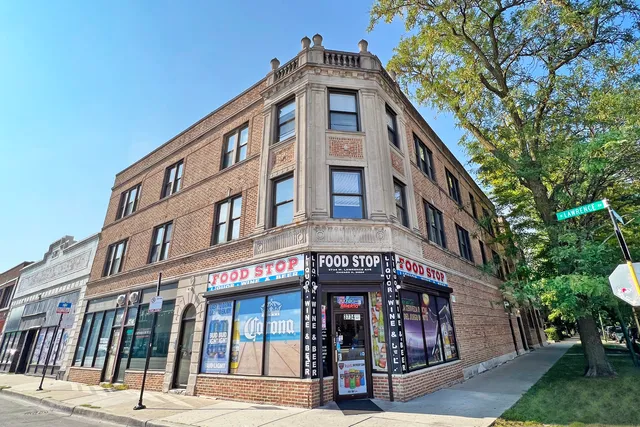$1,700 | 3734 West Lawrence Avenue, Unit 3, Chicago, IL 60625