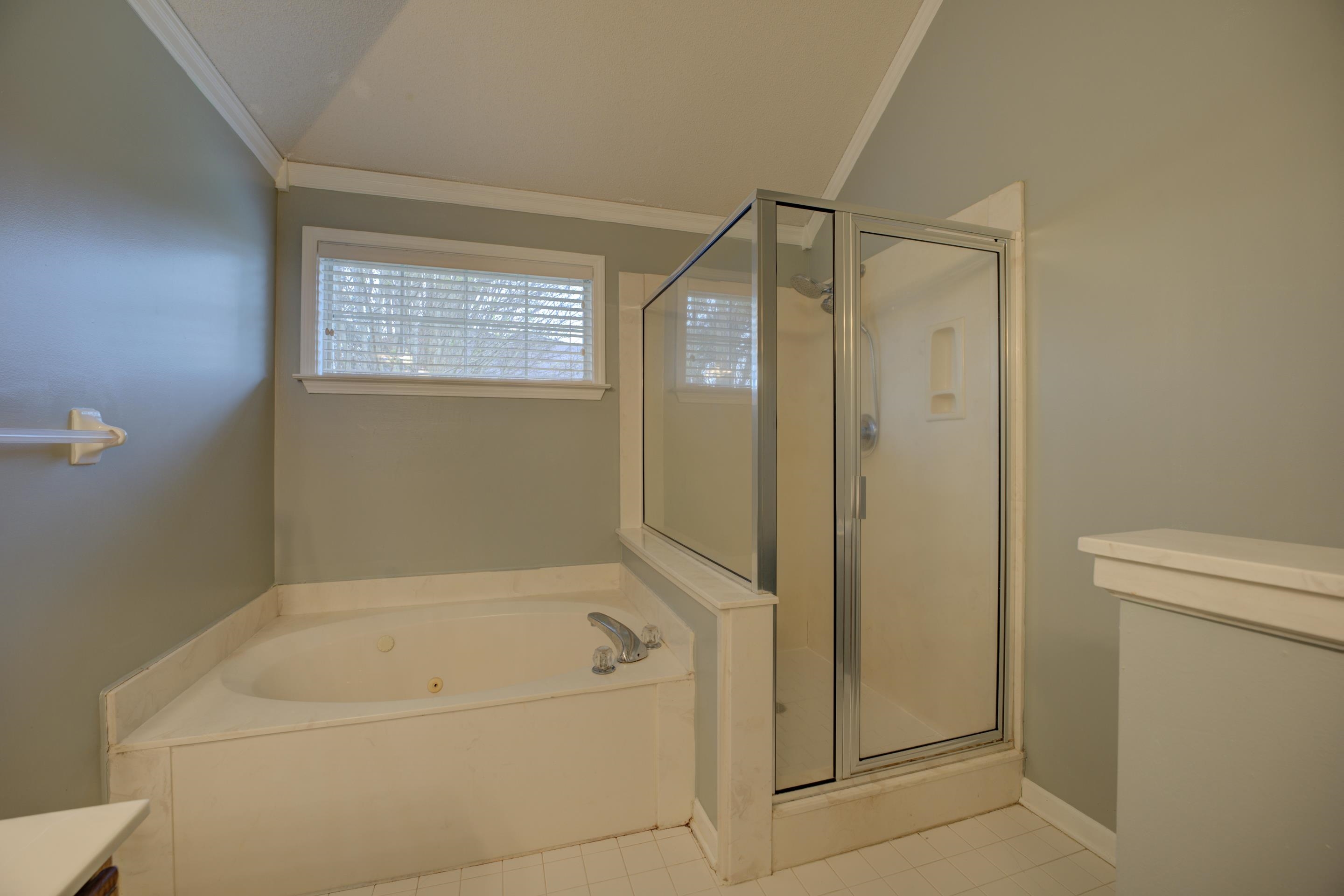 459 North Ericson Road Memphis, TN 38018 - Photo 14 of 27 Come home after a hard day and relax in a nice bubble bath or a steamy hot shower.