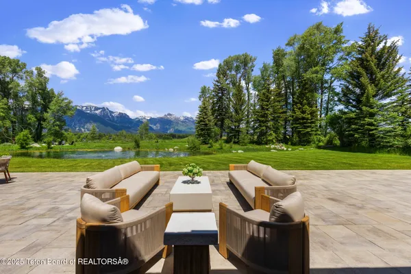 $16,900,000 | 6625 North Lower Cascade Drive, Jackson, WY 83001