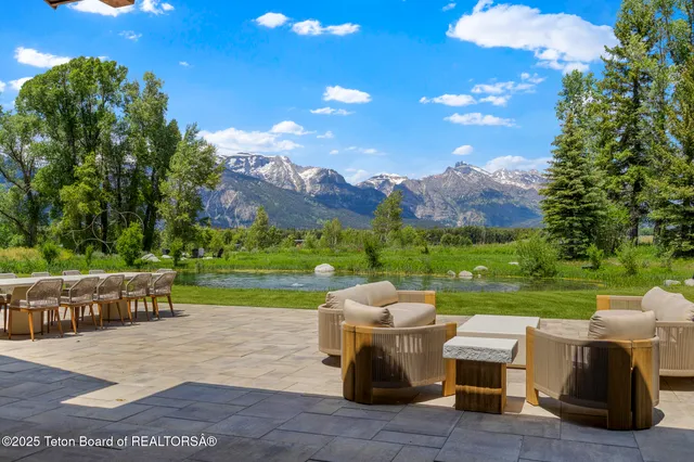 $18,900,000 | 6625 North Lower Cascade Drive, Jackson, WY 83001