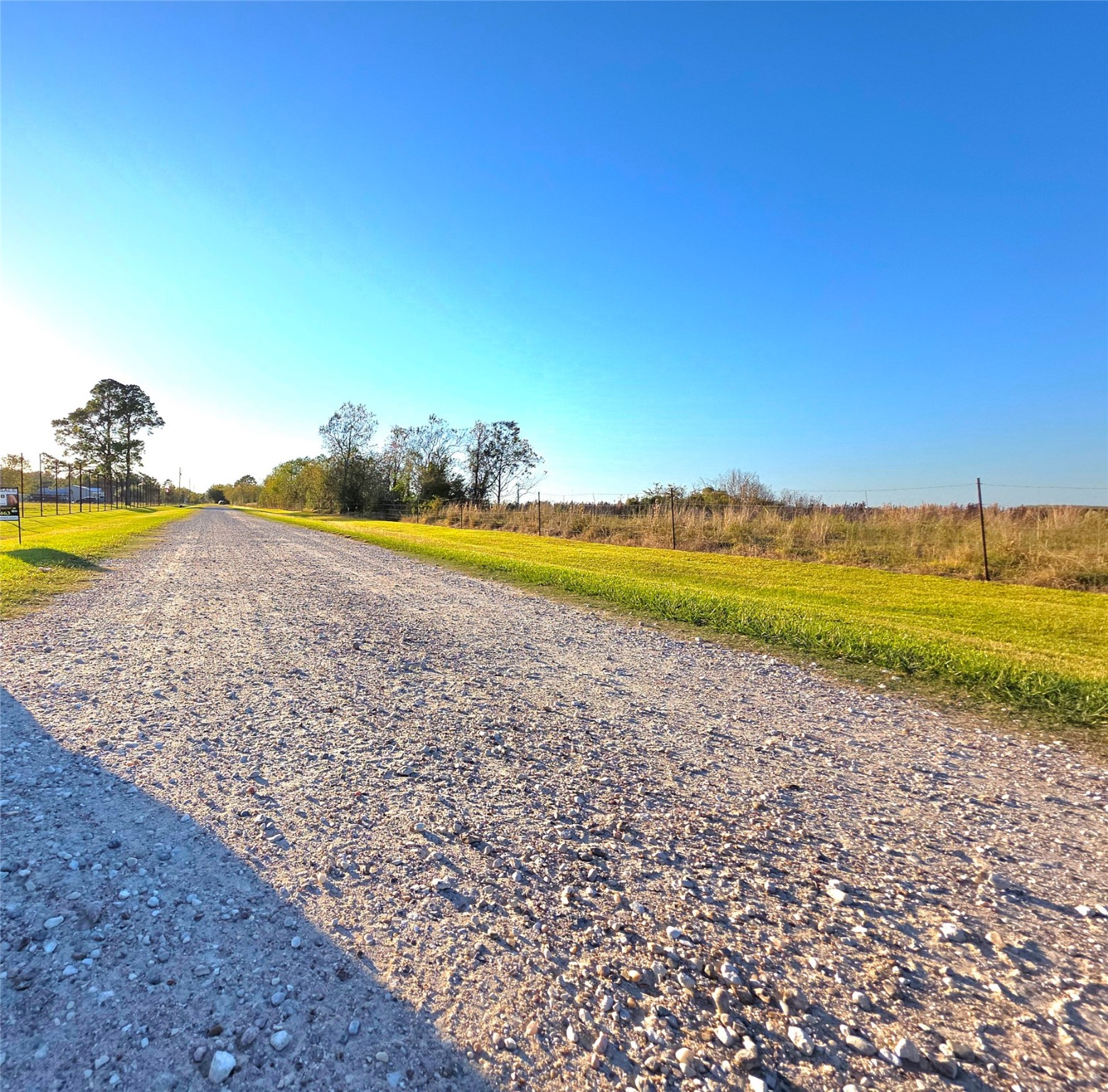 730 County Road 6610 Dayton, TX 77535 - Photo 2 of 14 a view of a swimming pool and an ocean
