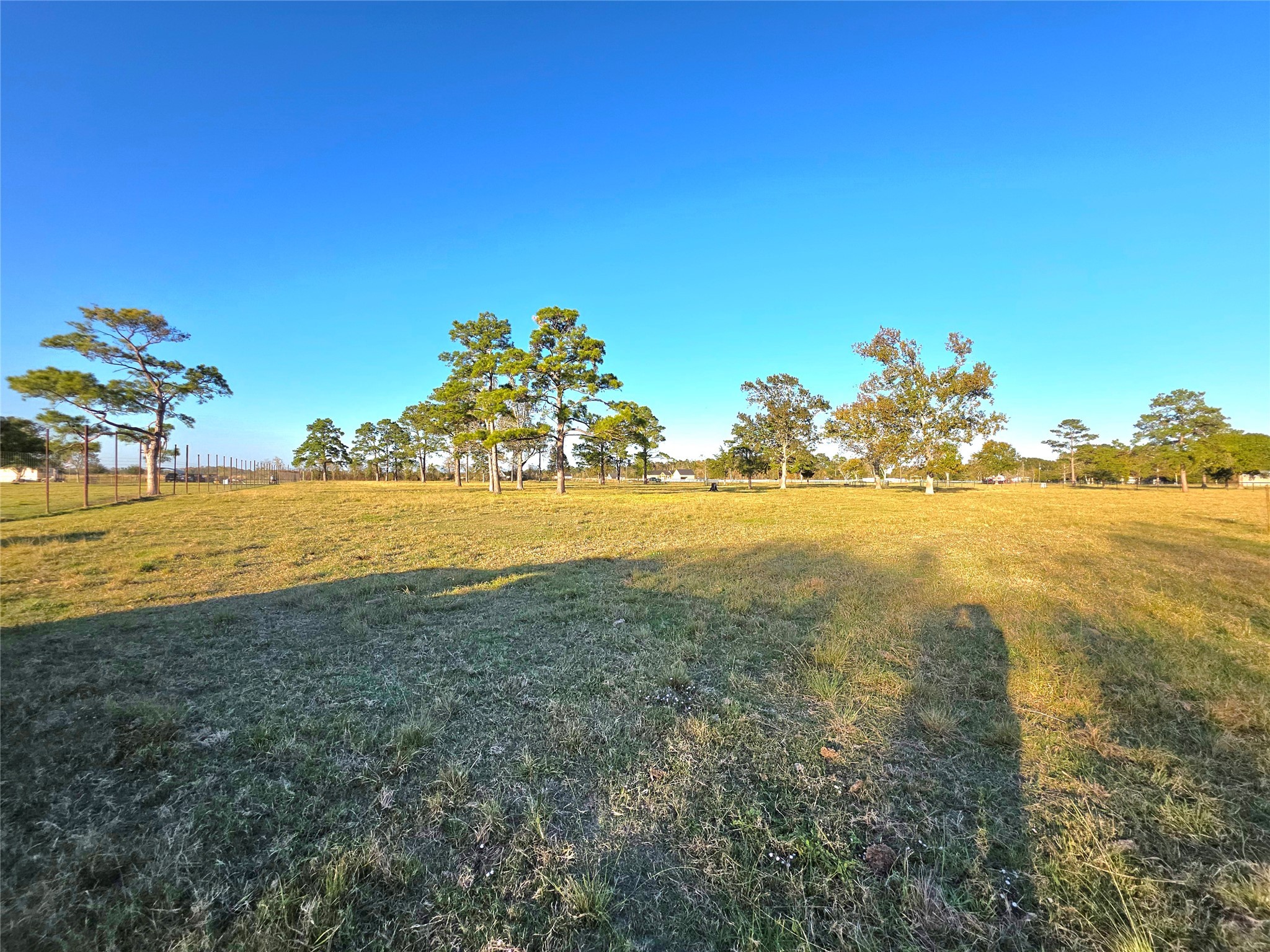 730 County Road 6610 Dayton, TX 77535 - Photo 5 of 14 a view of an ocean