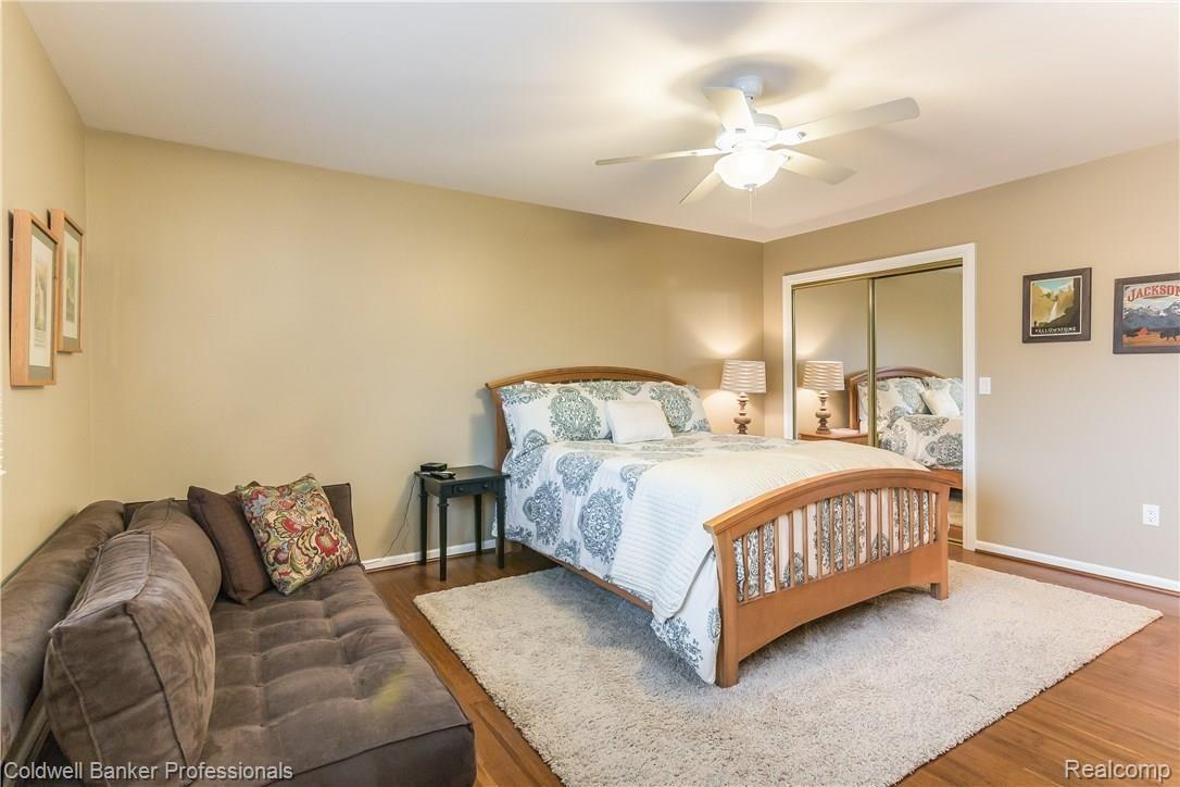2192 Rochelle Park Drive, Unit 112 Rochester, MI 48309 - Photo 23 of 37 Bedroom Two