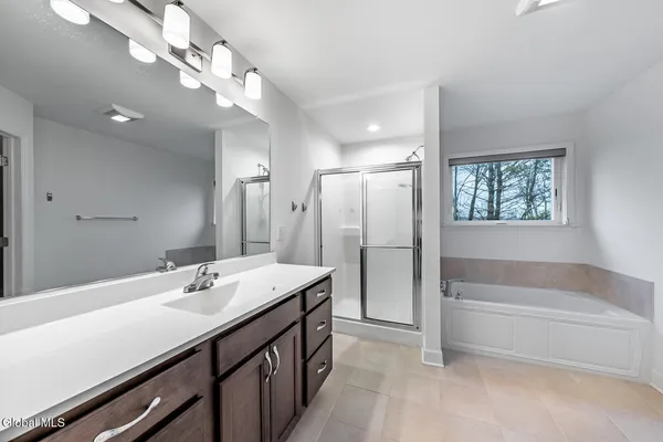 $695,999 | 22 Bergen Place, Niskayuna, NY 12309