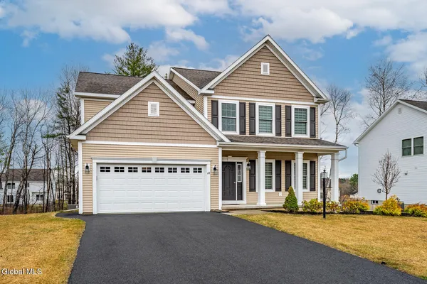 $695,999 | 22 Bergen Place, Niskayuna, NY 12309