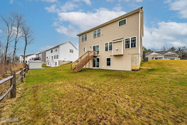$695,999 | 22 Bergen Place, Niskayuna, NY 12309