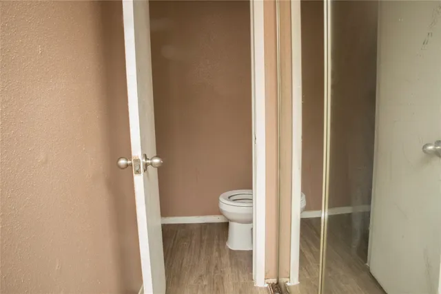 a bathroom with a toilet