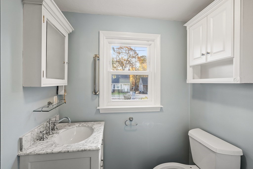 96 Wilmarth Road Randolph, MA 02368 - Photo 13 of 39 Gallery Image 13
