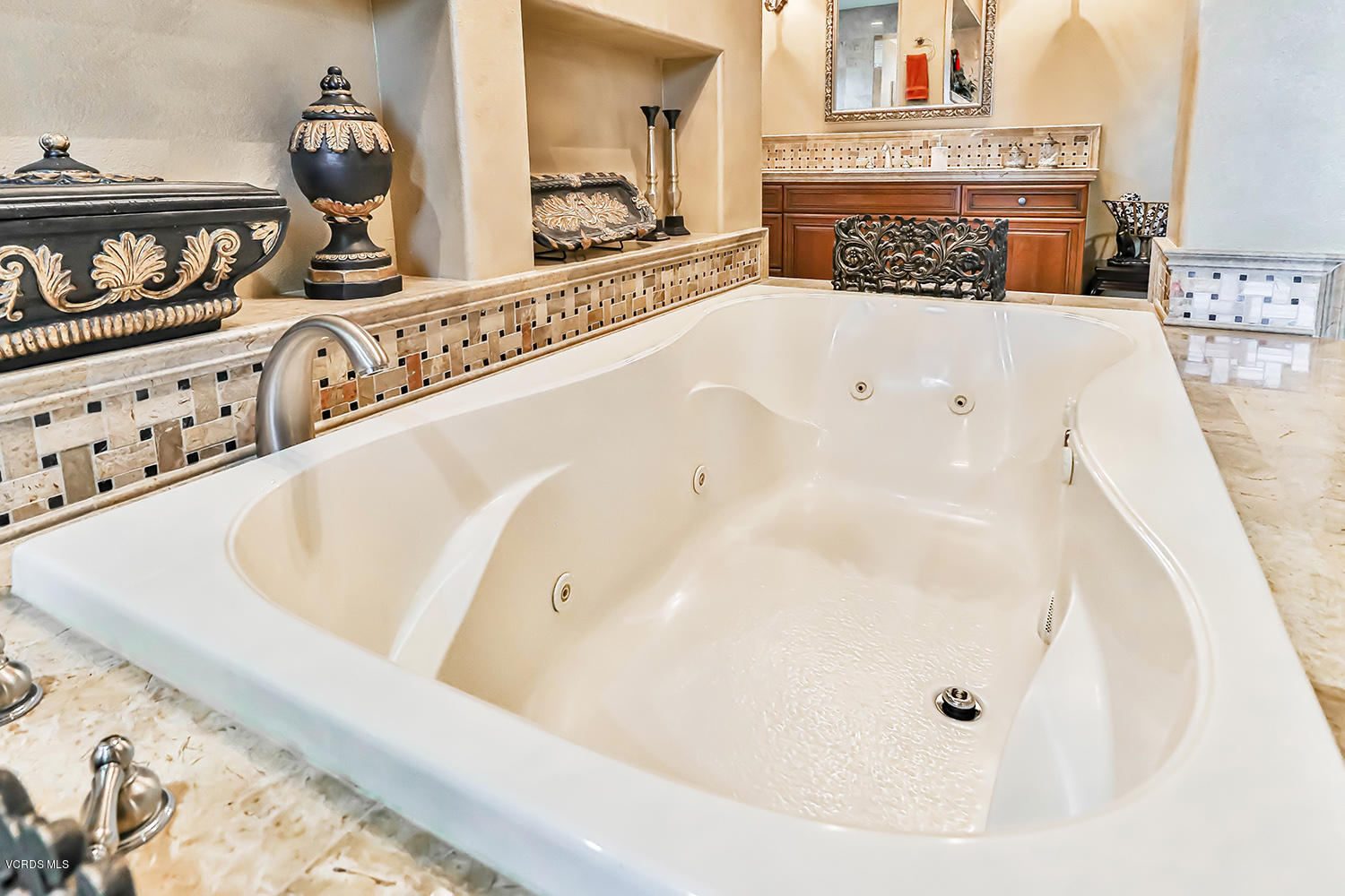 457 Vineyard Drive Simi Valley, CA 93065 - Photo 44 of 65 a bath tub sitting next to a bathroom sink