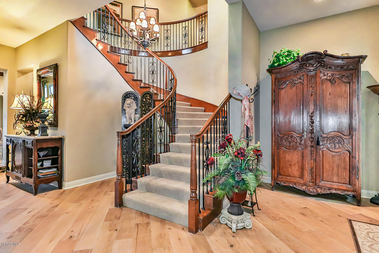 457 Vineyard Drive Simi Valley, CA 93065 - Photo 8 of 65 a view of entryway livingroom and hall