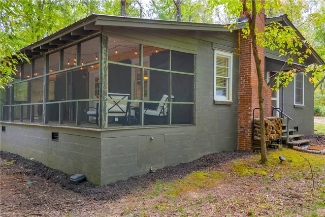 $375,000 | 525 Blueberry Lane, Mountain Rest, SC 29664