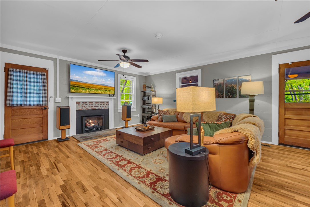 525 Blueberry Lane Mountain Rest, SC 29664 - Photo 15 of 43