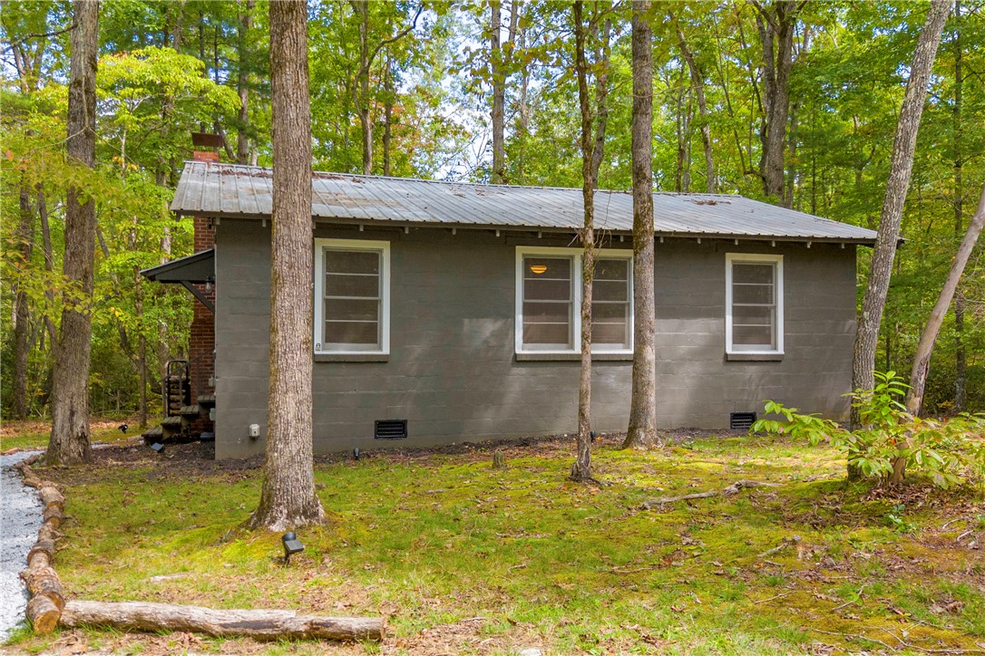 525 Blueberry Lane Mountain Rest, SC 29664 - Photo 2 of 43