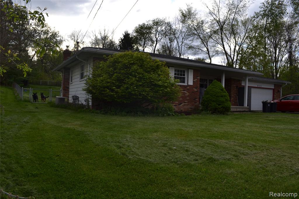 8153 North State Road Otisville, MI 48463 - Photo 5 of 33