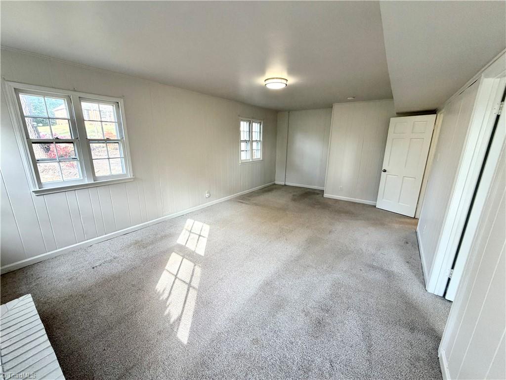 2210 Waynick Street High Point, NC 27265 - Photo 14 of 34