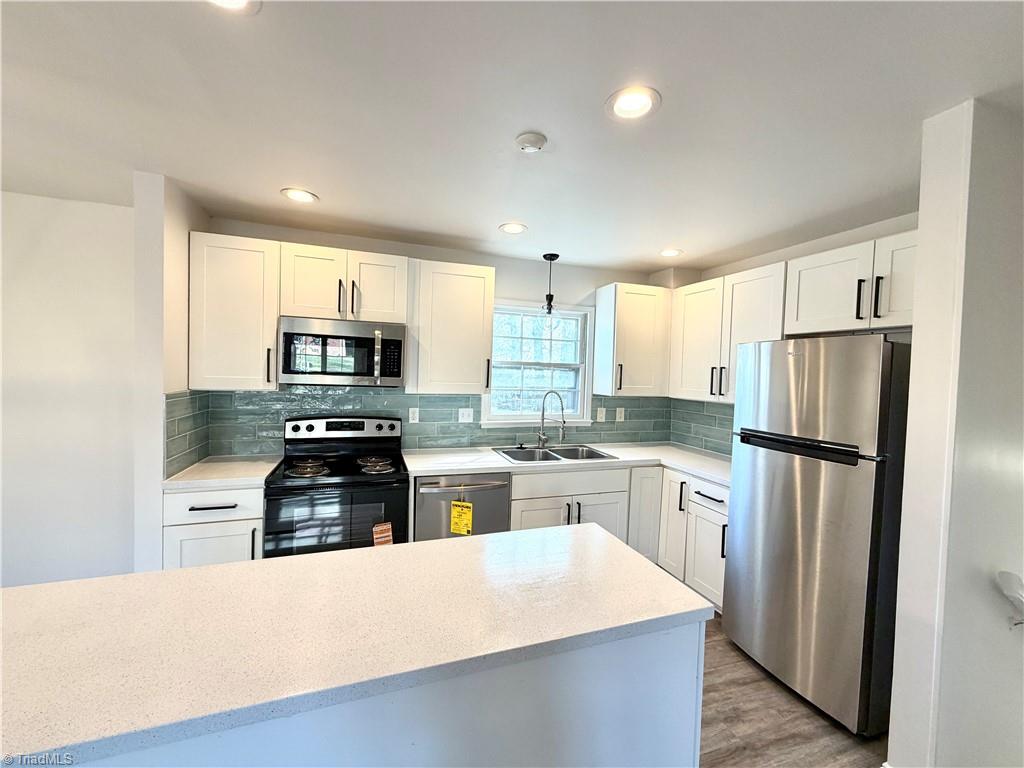 2210 Waynick Street High Point, NC 27265 - Photo 5 of 34