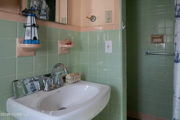 $600,000 | 1009 Burnt Tavern Road, Point Pleasant, NJ 08742