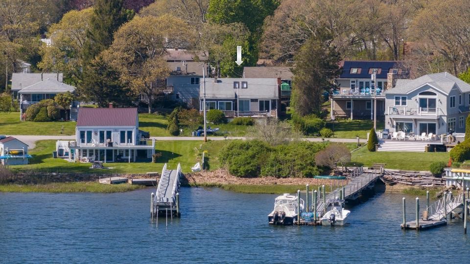 43 Flintstone Road Narragansett, RI 02882 - Photo 2 of 34