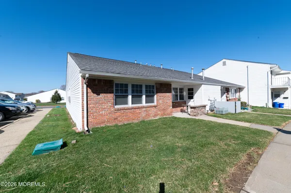 $249,500 | 1 Connecticut Court, Unit 843, Matawan, NJ 07747