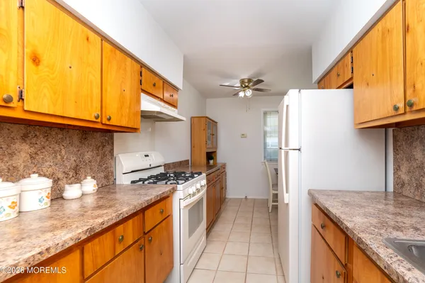 $249,500 | 1 Connecticut Court, Unit 843, Matawan, NJ 07747