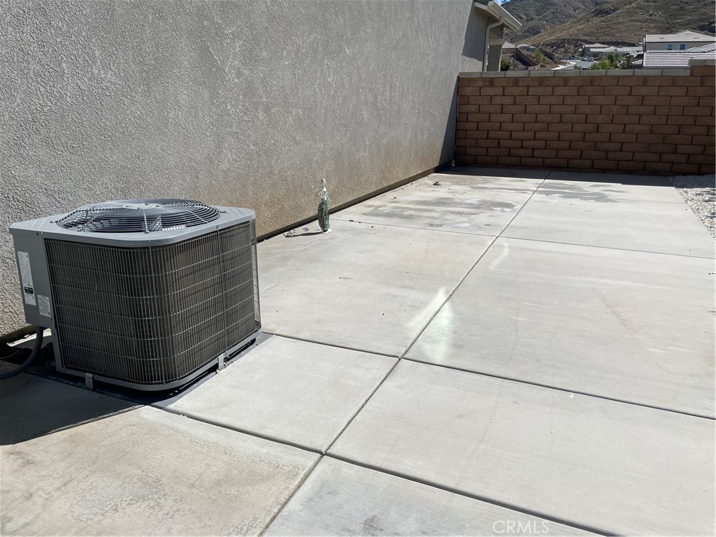 21108 Bison Mesa Road Riverside, CA 92507 - Photo 45 of 45 a view of a garage