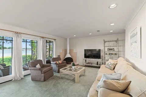 $1,250,000 | 158 Enchanted Drive, Enchanted Oaks, TX 75156